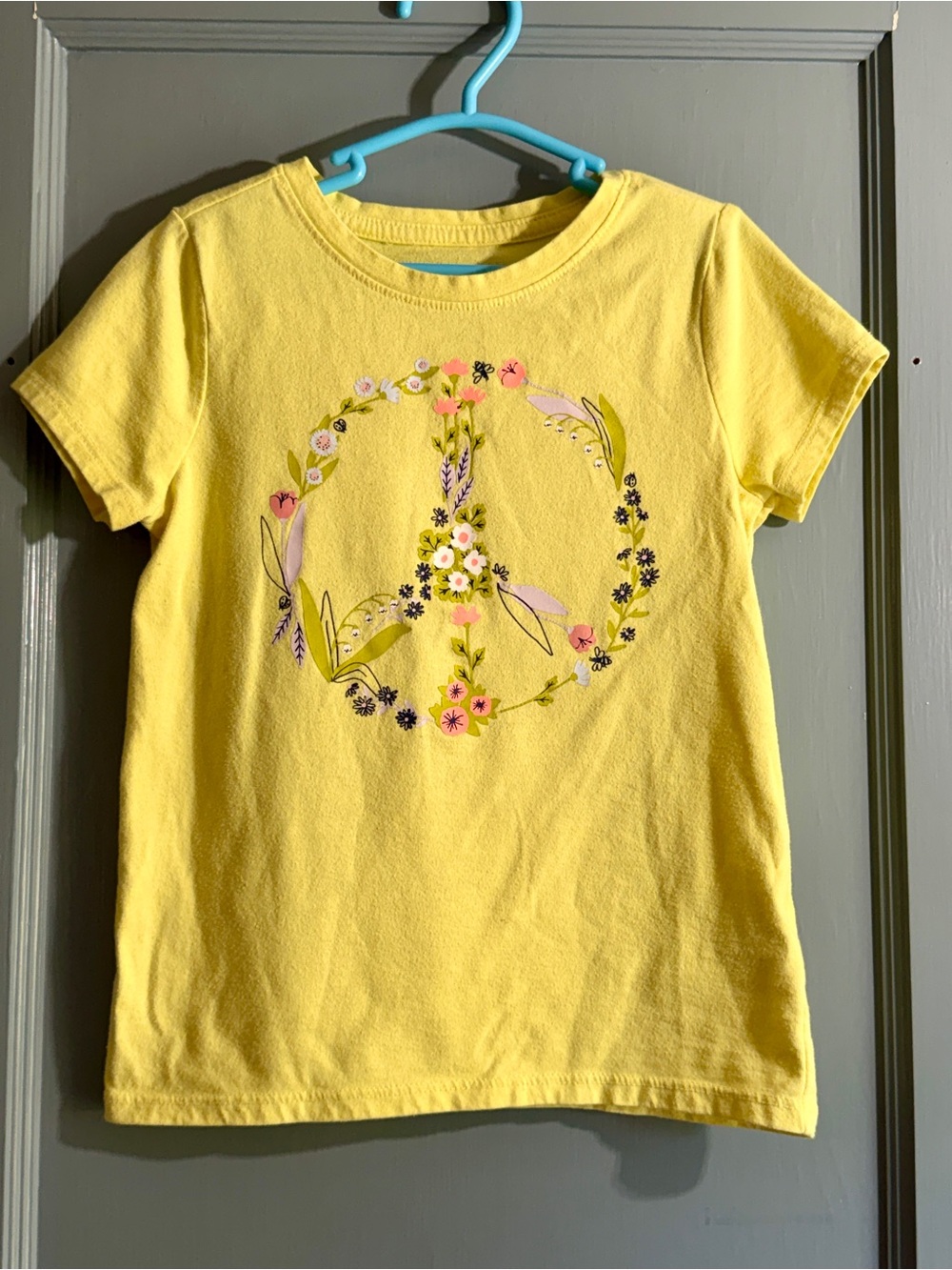 Cat & Jack Yellow Girls' Floral Peace Sign Short Sleeve Tee